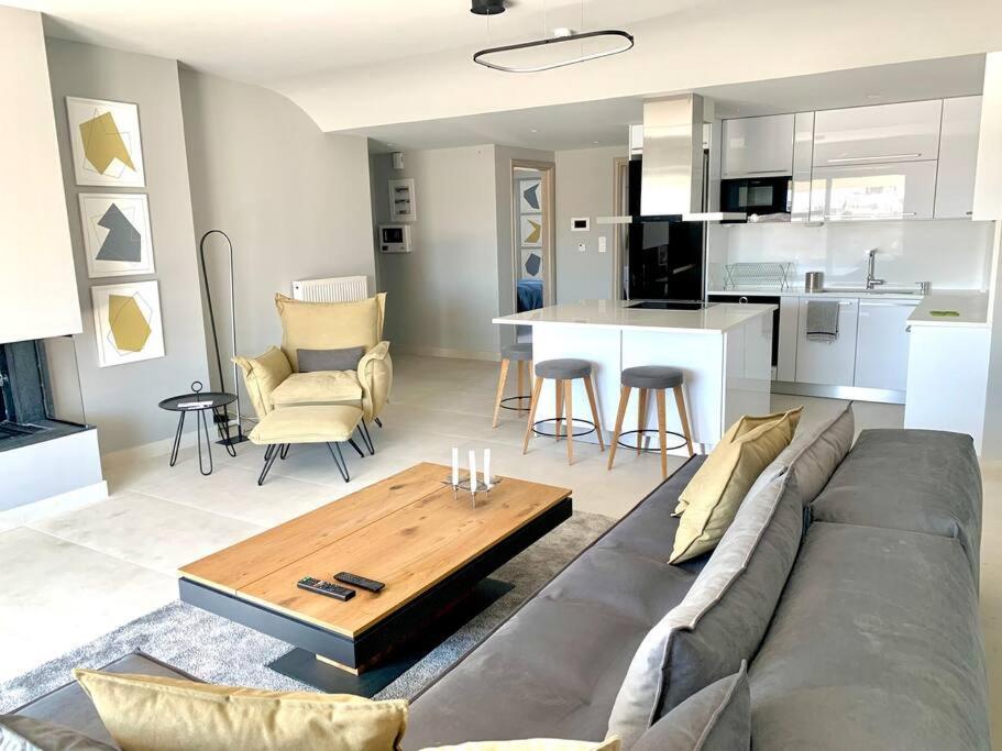 Fab New Flat In Central Athens W/ Acropolis Views Экстерьер фото